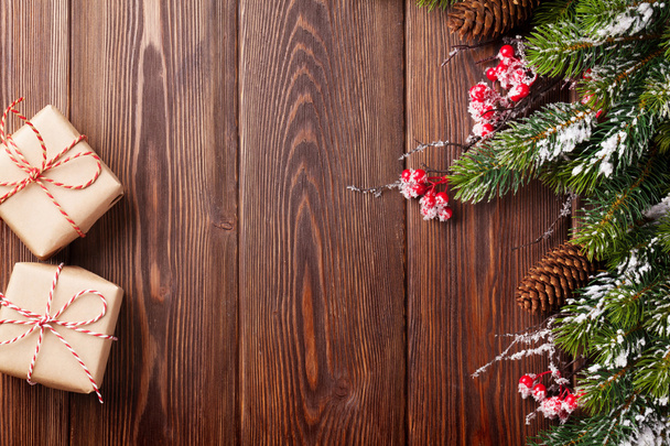 クリスマスのモミの木、ギフト ボックス - 写真・画像