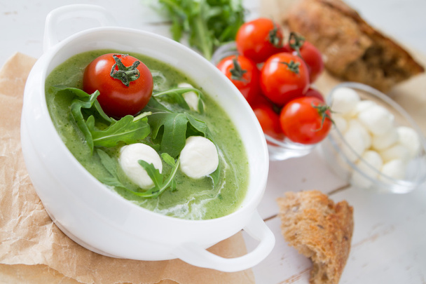summer ruccola pure soup - Zdjęcie, obraz