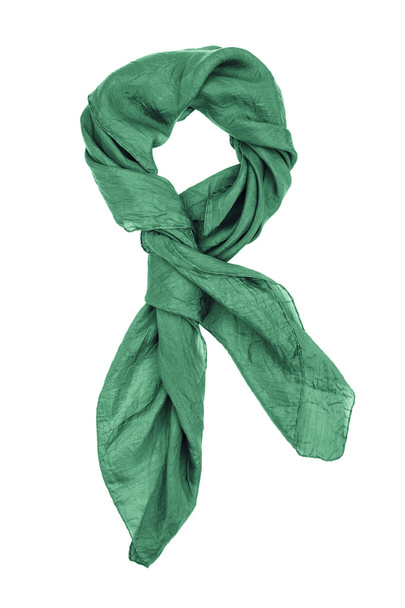 bufanda de seda verde aislada sobre fondo blanco
. - Foto, imagen