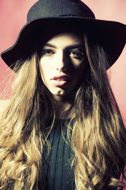 Young woman in hat - Foto, Imagem