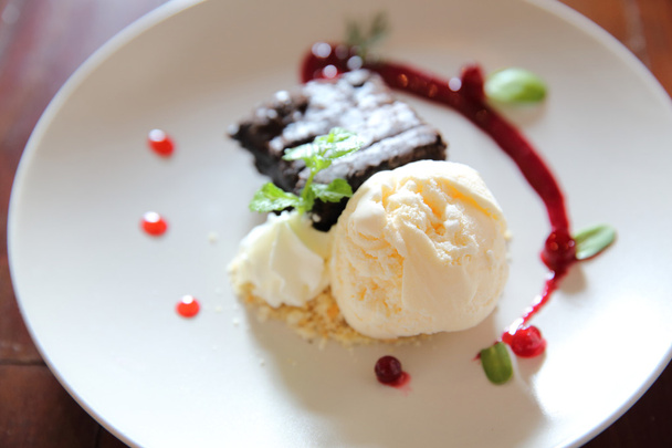 kek vanilyalı dondurma - Fotoğraf, Görsel