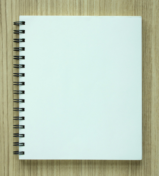 caderno espiral em branco sobre fundo de madeira
 - Foto, Imagem