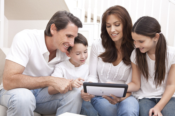 Happy Family Having Fun Using Tablet Computer At Home - Foto, Imagem