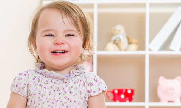 Happy toddler girl smiling - Foto, immagini