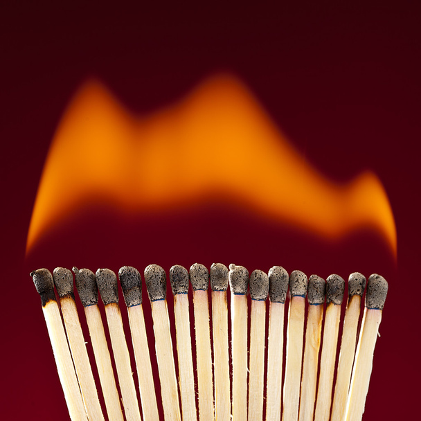 Brennende Streichhölzer Zündholz flamme rauch Qualm - Fotografie, Obrázek