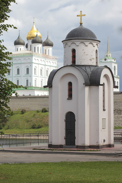 A capela de St. Olga, Pskov, Rússia
 - Foto, Imagem