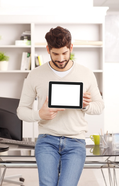 Businessman holding digital tablet - Foto, Bild