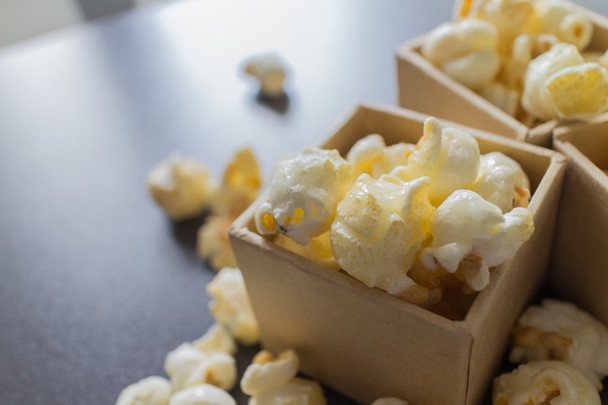 Popcorn dolci al caramello
 - Foto, immagini