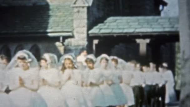 Catholic first communion ceremony - Filmmaterial, Video