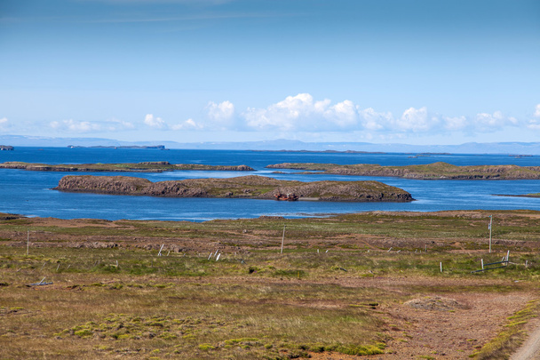 Archipiélago del paisaje marino islandés
 - Foto, imagen