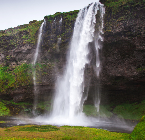 Iceland, Seljalandsfoss waterfall in a rainy summer day - Foto, immagini