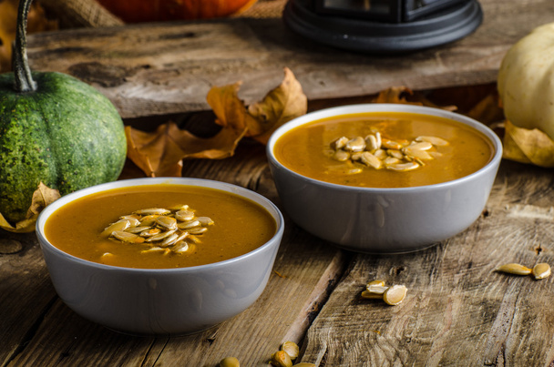 Halloween pumpkin soup - Foto, afbeelding