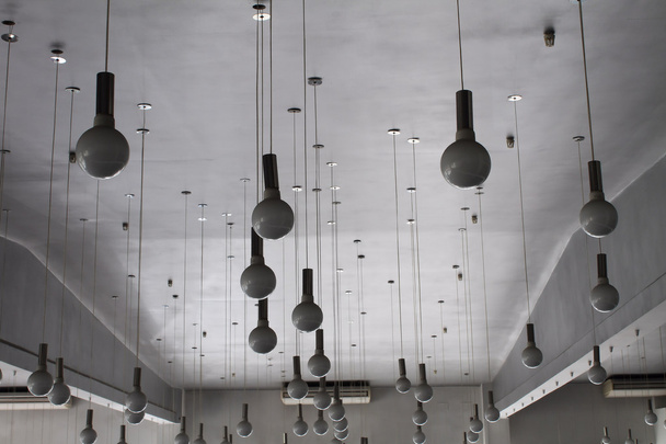 スタジオ照明の装飾デザインの丸い天井ランプ - 写真・画像