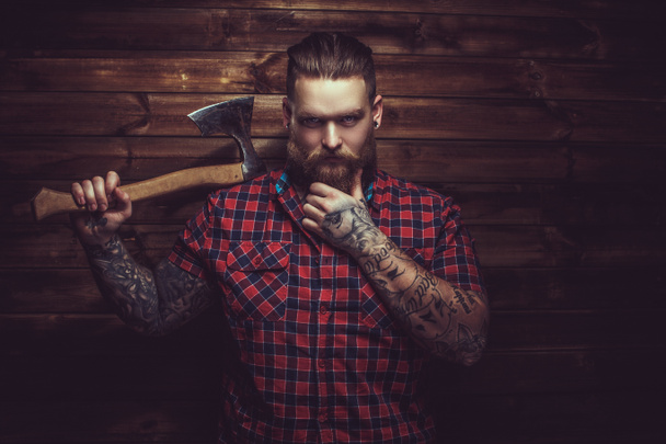 Brutális férfi szakáll- és tattooe. - Fotó, kép