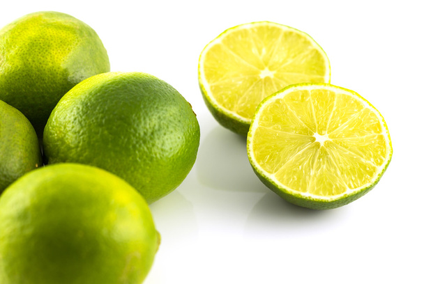 Lime Cut Into Half - Foto, afbeelding