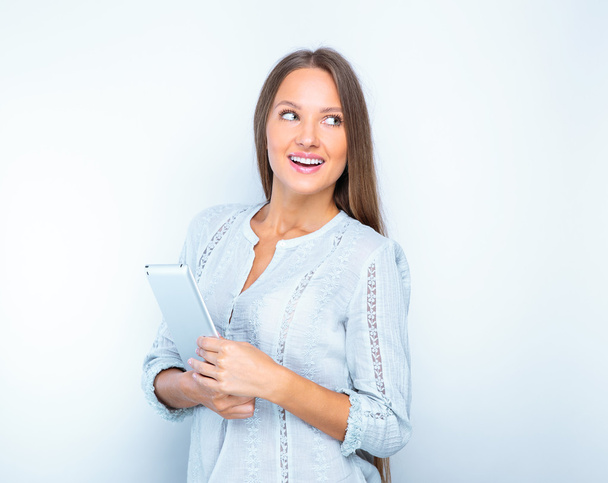 smiling woman with tablet - Zdjęcie, obraz