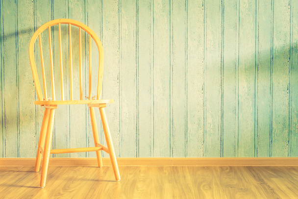 houten stoel op hout achtergrond - Foto, afbeelding