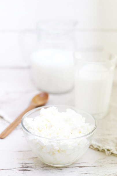 rustic cottage cheese with milk - Fotoğraf, Görsel