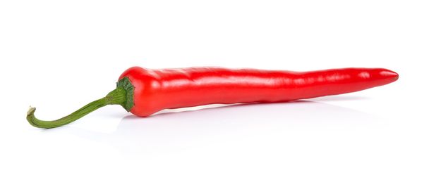 Красный перец чили изолирован на белом фоне - Фото, изображение