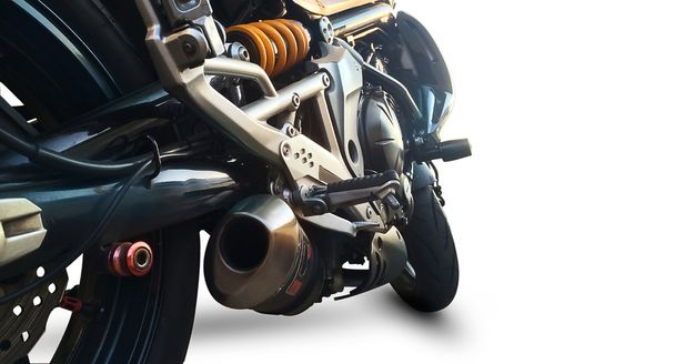 Η μοτοσικλέτα σε άσπρο φόντο, κενό κείμενο - Φωτογραφία, εικόνα