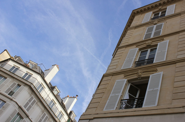 Здания и небо в Париже, Сен-Жермен-де-Пре
 - Фото, изображение
