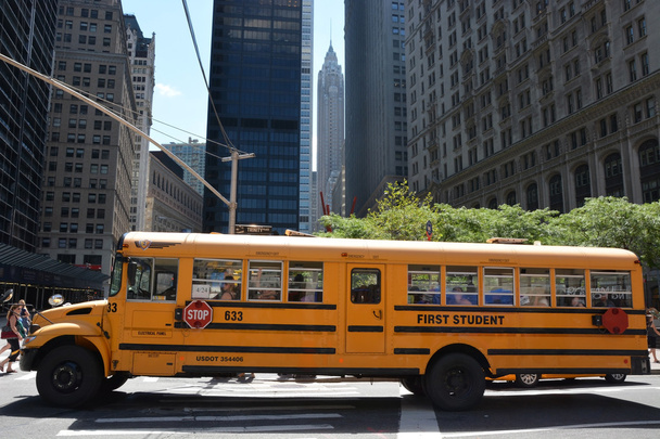 Σχολικό λεωφορείο στο Μανχάταν, Νέα Υόρκη - Φωτογραφία, εικόνα