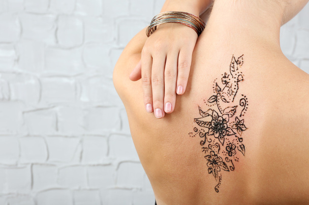 Back painted with henna - Foto, Imagen