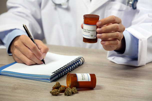 Doctor with medical cannabis - Zdjęcie, obraz
