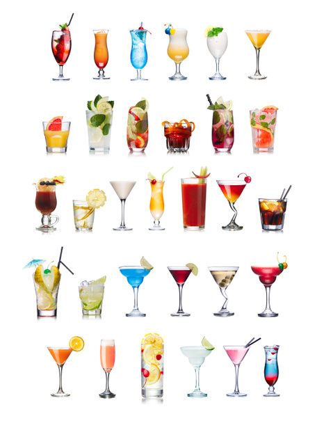 Populaire alcoholische cocktail geïsoleerd op wit - Foto, afbeelding