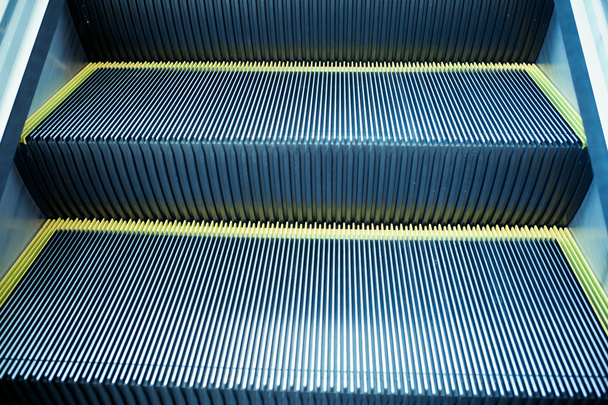 Escalera mecánica
 - Foto, imagen