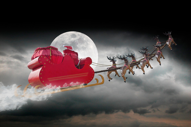 Joulupukki pilvinen yö
 - Valokuva, kuva