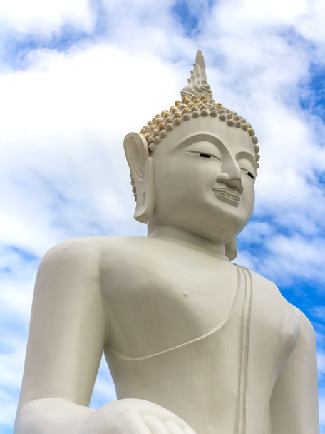 Bílá socha Buddhy v chrámu Thajsko - Fotografie, Obrázek