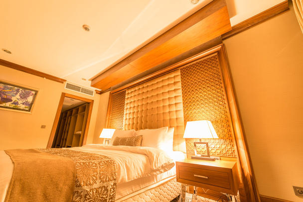 Hotel kamer met modern interieur - Foto, afbeelding
