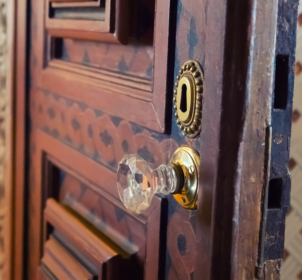 Key hole in wooden door - Photo, Image