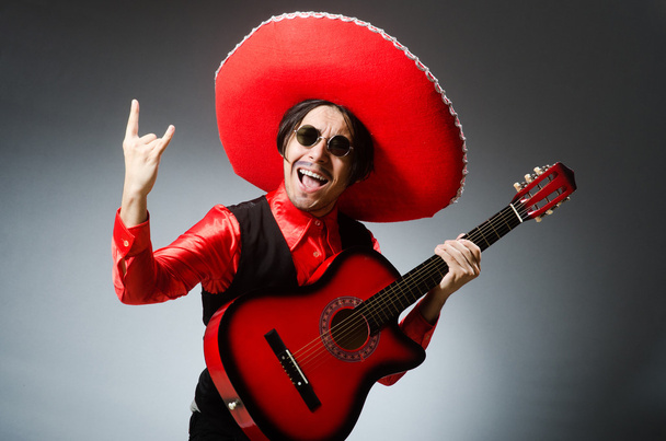 Chitarrista messicano in rosso
 - Foto, immagini