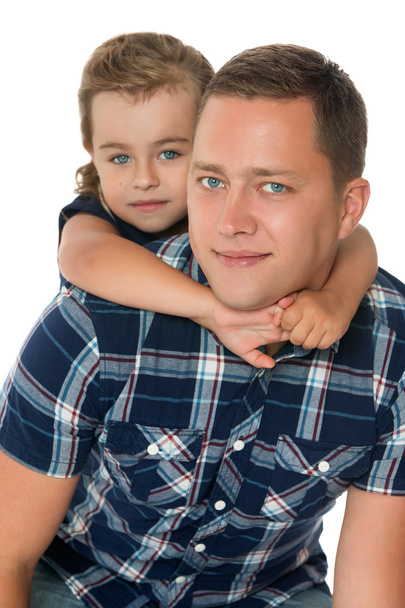Dívku objímala tatínky krku - Fotografie, Obrázek
