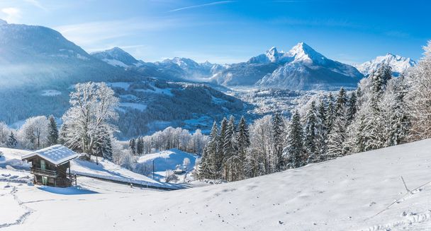 Paisaje idílico en los Alpes bávaros, Berchtesgaden, Alemania
 - Foto, Imagen