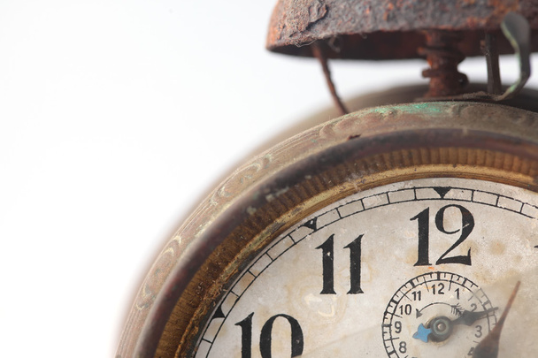 Циферблат старых часов крупным планом
 - Фото, изображение