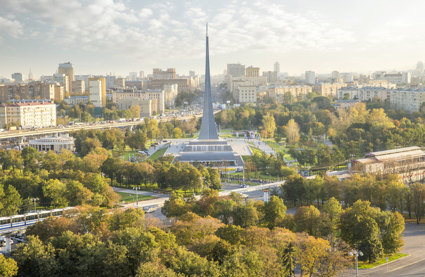 モスクワ、ロシアの公園 Vdnh - 写真・画像