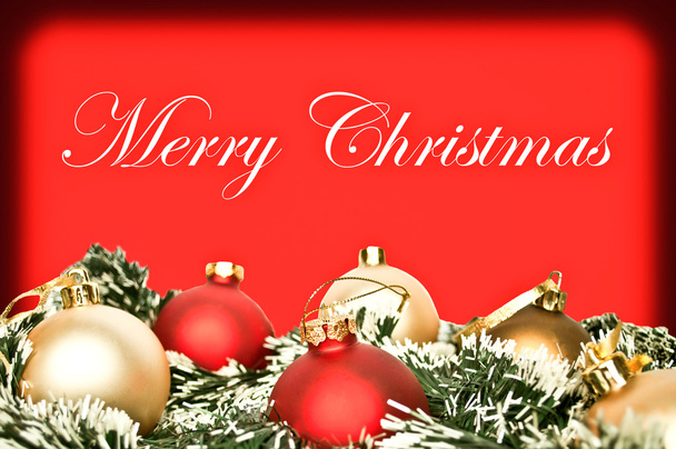 elegantní vánoční pozadí s červenými a zlatými ornamenty - Fotografie, Obrázek