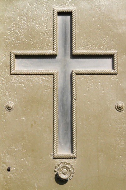 Croix sur une porte. - Foto, Imagem
