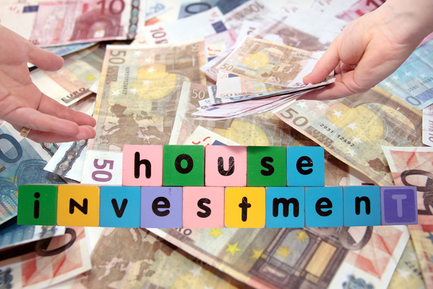 Gemeinsame Hausinvestitionen in Blockbuchstaben - Foto, Bild