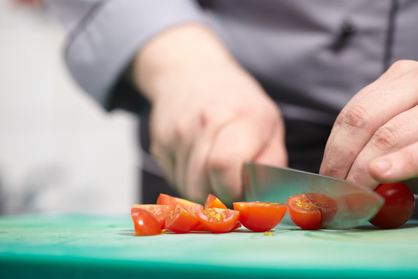 Chef chopped tomatoes - Foto, Imagen