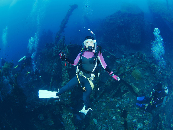 Plongeur sous-marin avec corail - Photo, image