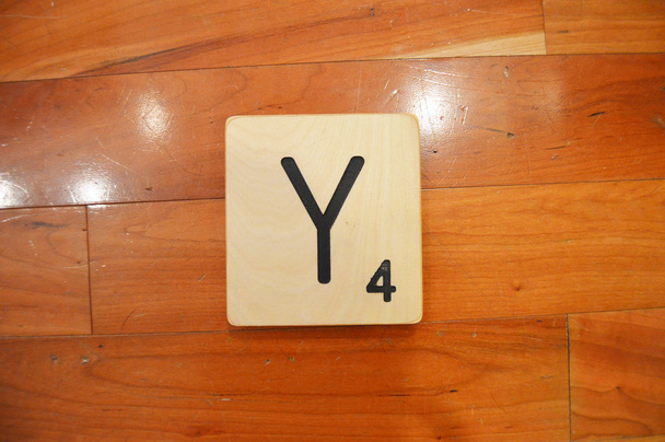 "Y "Azulejo de Scrabble
 - Foto, imagen