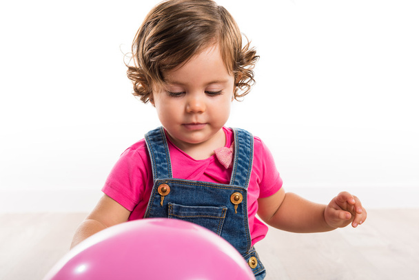 Baby in studio with balloons - Φωτογραφία, εικόνα