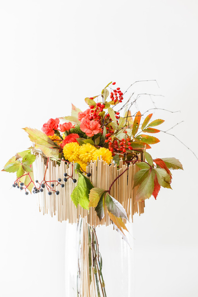 autumn bouquet with berries - Foto, Imagen