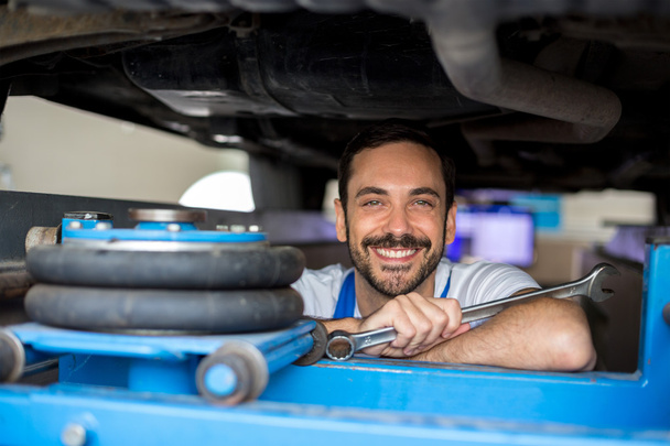 Satisfied male mechanic - Photo, image