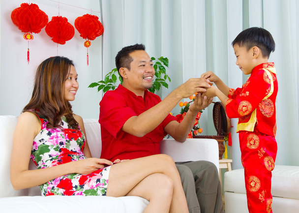 Asian family - Foto, immagini