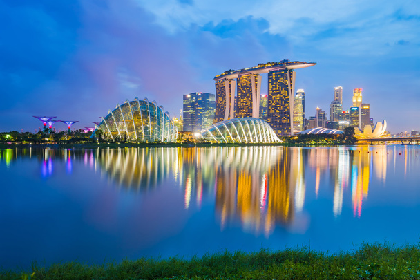 Σιγκαπούρη στον ορίζοντα cityscape τη νύχτα - Φωτογραφία, εικόνα
